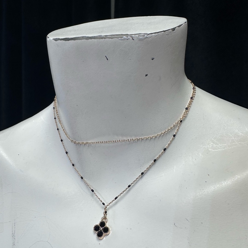 Elegant Black and Gold Clover Dainty 2 Tier Pendant Necklace